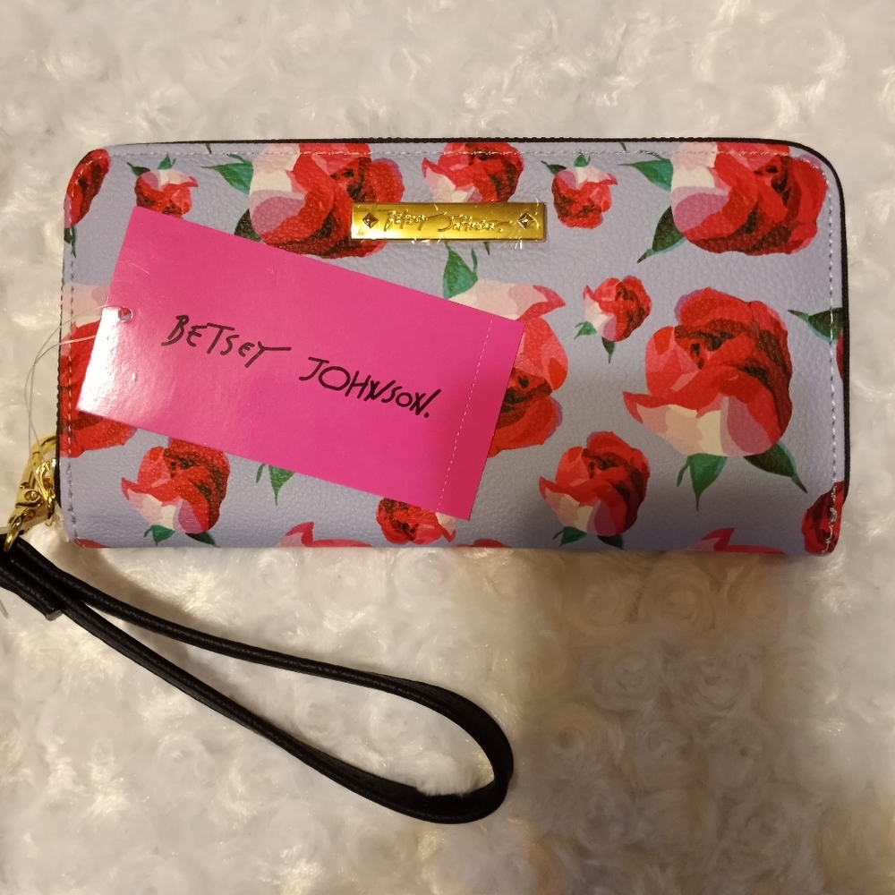 BNWT BESTY JOHNSON WRISTLET